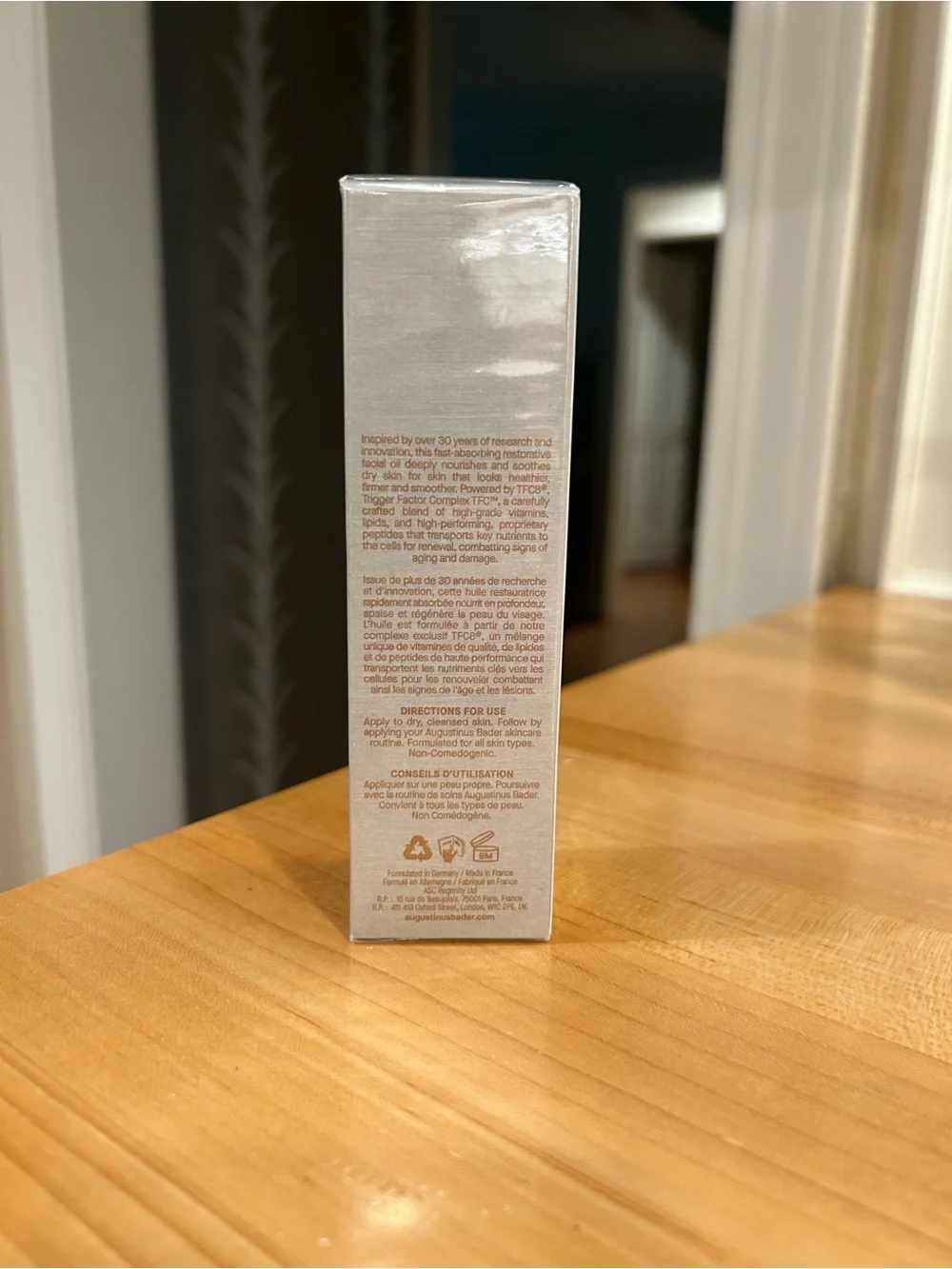 Augustinus Bader The Face Oil - Silver Packaging